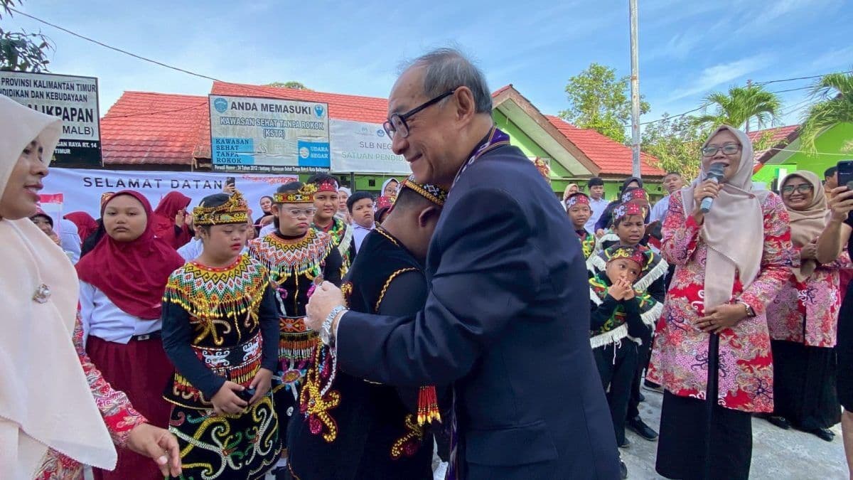 คณะกรรมการมูลนิธิฯ เยี่ยมครูรางวัลสมเด็จเจ้าฟ้ามหาจักรีอินโดนีเซีย ปี 2568 — ภาพที่ 1