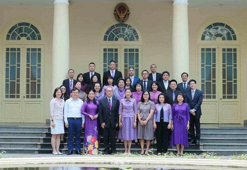 คณะกรรมการมูลนิธิฯ เยือนสถานทูตไทย ณ กรุงฮานอย ปี 2568 — ภาพที่ 1