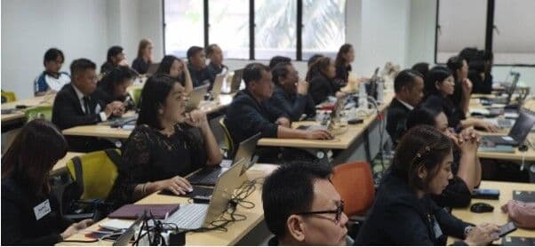 ผลสํารวจชี้ ครูไทยนํา AI ต่อยอดการจัดการเรียนรู้จริง หลังผ่านการอบรมของมูลนิธิ รางวัลสมเด็จเจ้าฟ้ามหาจักรี — ภาพที่ 1