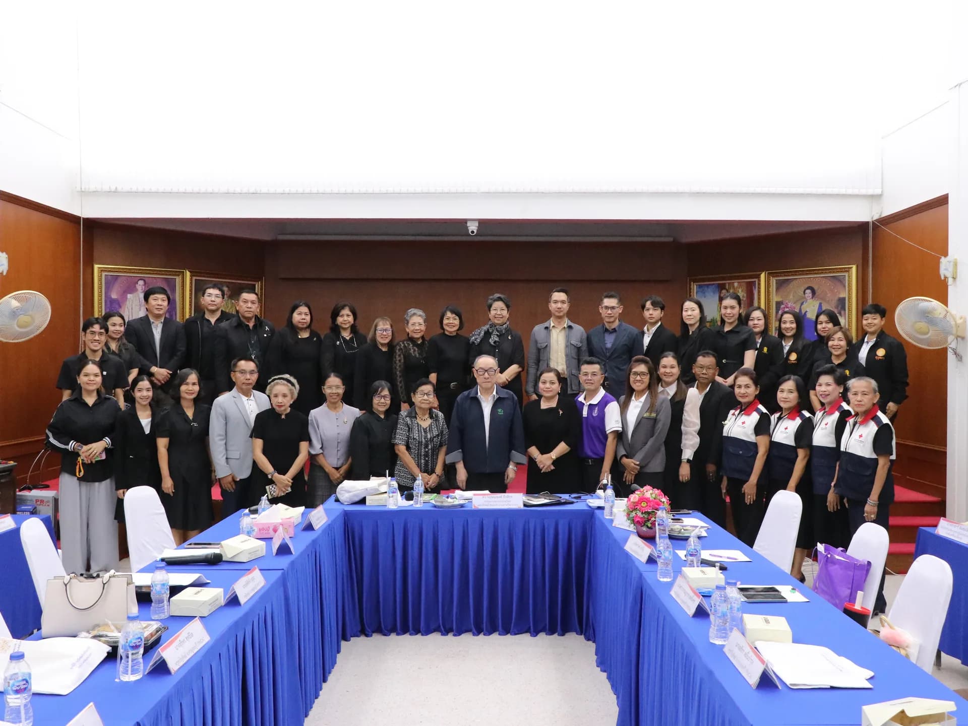สภากาชาดไทย–มูลนิธิรางวัลสมเด็จเจ้าฟ้ามหาจักรี ลงพื้นที่กาญจนบุรี เดินหน้าแก้ปัญหาเด็กอ่านไม่ออกเขียนไม่ได้ — ภาพที่ 1