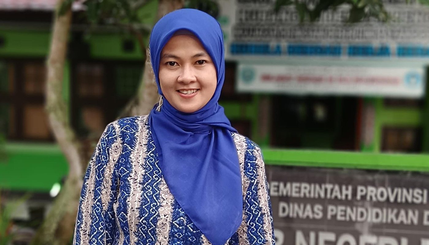ครูอาเด ปูตรีซาร์เวนดะห์